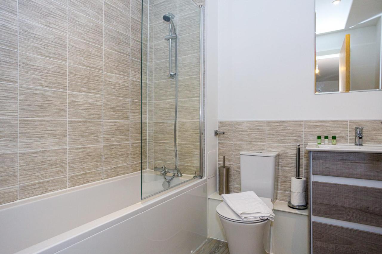Contemporary 2 Bedroom Duplex In Salford Manchester Buitenkant foto